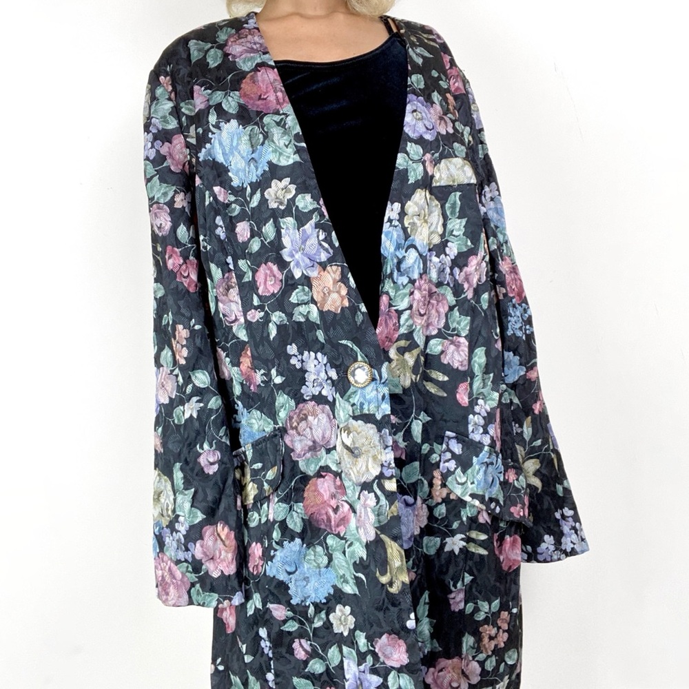 Vintage floral coat with jewel button - Picture 4 of 7